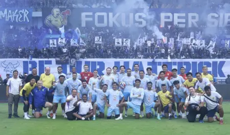 Ribuan Bobotoh Padati GBLA, Marc Klok Sebut Jadi Momen Terbaik Selama di Persib