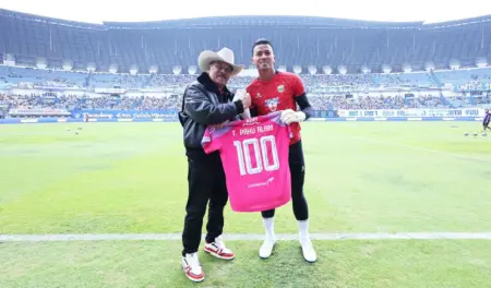 Teja Paku Alam Tembus “Club 100” Persib, Fokus Buru Hat-trick Gelar Juara