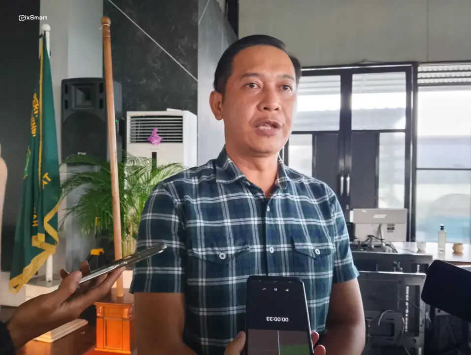 Direktur Eksekutif WALHI Jawa Barat, Wahyudin (Sarah/Koran Mandala)