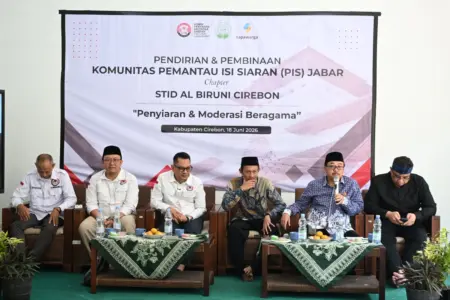 Dorong Penyiaran Sehat, KPID Jabar Luncurkan Komunitas Pemantau Isi Siaran di STID Al-Biruni Dorong Penyiaran Sehat, KPID Jabar Luncurkan Komunitas Pemantau Isi Siaran di STID Al-Biruni.