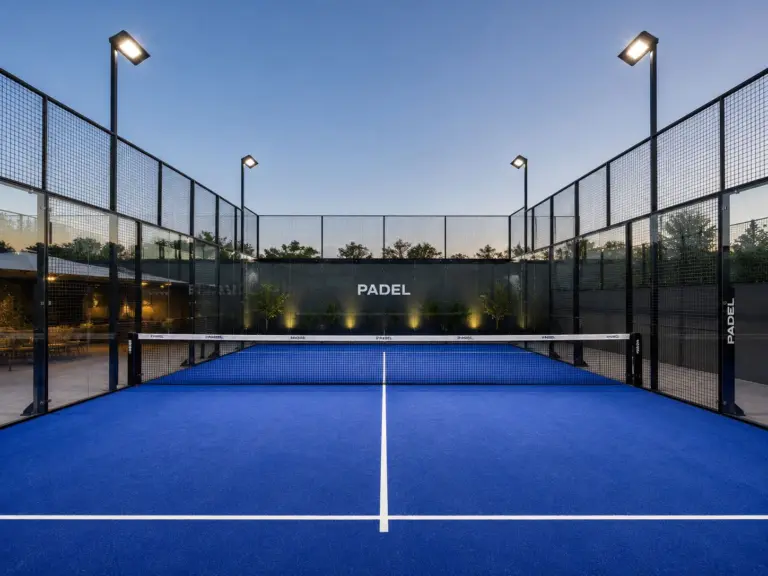 Ilustrasi lapangan Padel di Bandung