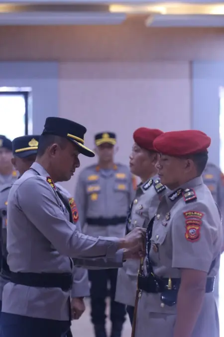 Kapolres Garut Pimpin Sertijab Kasat Reskrim, Tegaskan Penguatan Penegakan Hukum dan Pelayanan Publik Kapolres Garut Pimpin Sertijab Kasat Reskrim, Tegaskan Penguatan Penegakan Hukum dan Pelayanan Publik