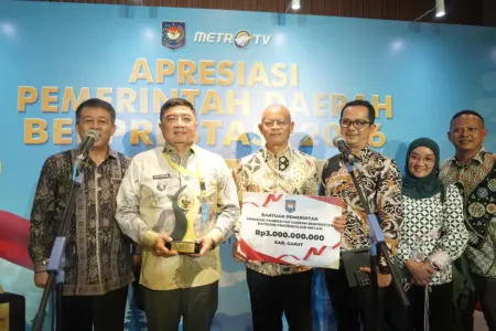 Garut Jadi Kabupaten Terbaik I Pengendalian Inflasi Regional Jawa-Bali Bupati Garut menerima penghargaan kabupaten terbaik pengendalian inflasi,Jogjakarta kamis (4/6/2026)
