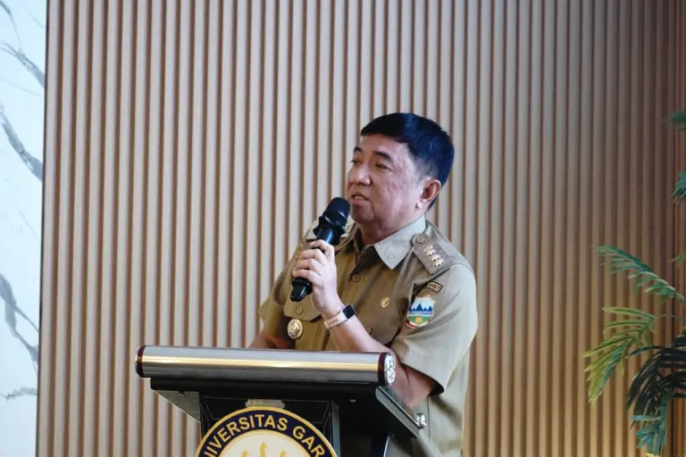 SAGARUT Diharapkan Jadi Super Apps, Pemkab Garut Dorong Layanan Publik Satu Pintu Berbasis Digital Bupati Garut, Abdusy Syakur Amin,