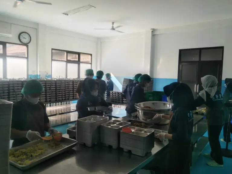 Sinergi Lintas Sektor Kawal Pelaksanaan Program Makan Bergizi Gratis di Tarogong Kaler Sinergi Lintas Sektor Kawal Pelaksanaan Program Makan Bergizi Gratis di Tarogong Kaler
