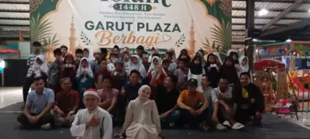 Dongkrak Kemajuan Ekonomi para Pedagang Garut Plaza Gelar Memperingati Tahun Baru Islam 1 Muharam 1448 H dan Bakti Sosial Dongkrak Kemajuan Ekonomi para Pedagang Garut Plaza Gelar Memperingati Tahun Baru Islam 1Muharam 1448 HDan Bakti Sosial.