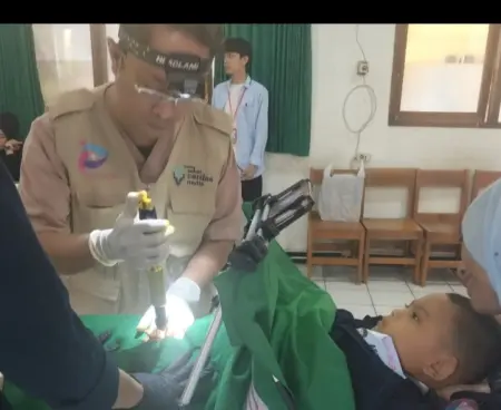 OSIS SMAN 24 Bandung Gelar Sunatan Massal Perdana, 15 Anak Ikuti Layanan Gratis Kang Biben Pendiri Khitan praktis