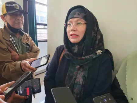 Kepala Dinas Kesehatan Jawa Barat, Raden Vini Adiani Dewi