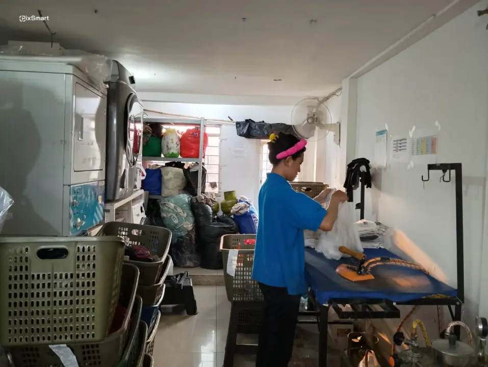 Usaha Laundry  Bandung Antisipasi Dampak Pemadaman Listrik Bergilir Minggu 21/6/2026 (Sarah/Koran Mandala)