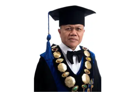 Guru Besar Ilmu Hukum Pidana  Fakultas Hukum Universitas Islam Bandung (Unisba) Prof.Dr.H.Edi Setiadi,SH.,MH