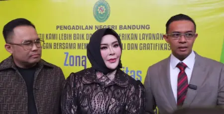 Tuntutan Dua Tahun Buzzer Dinilai Ringan, Heni Sagara Desak Dalang Buzzer Diproses Hukum Tuntutan Dua Tahun Buzzer Dinilai Ringan, Heni Sagara Desak Dalang Buzzer Diproses Hukum (Sarah/Koran Mandala)