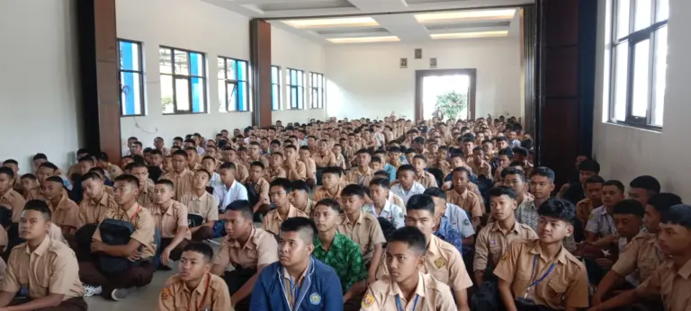 SMKN 12 Garut Tanamkan Karakter Pancawaluya Lewat MPLS Ramah Anak SMKN 12 Garut Tanamkan Karakter Pancawaluya Lewat MPLS Ramah Anak