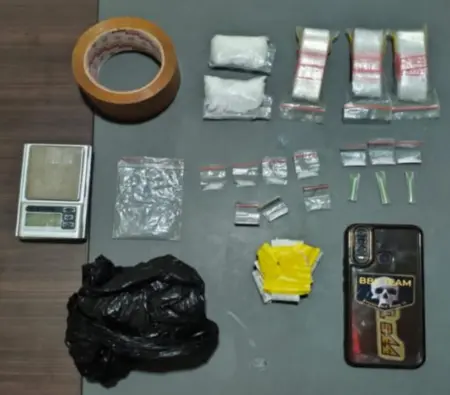 Polres Garut Gagalkan Peredaran Sabu, Sita Puluhan Paket dan Amankan Tiga Tersangka (Rida/Koran Mandala)