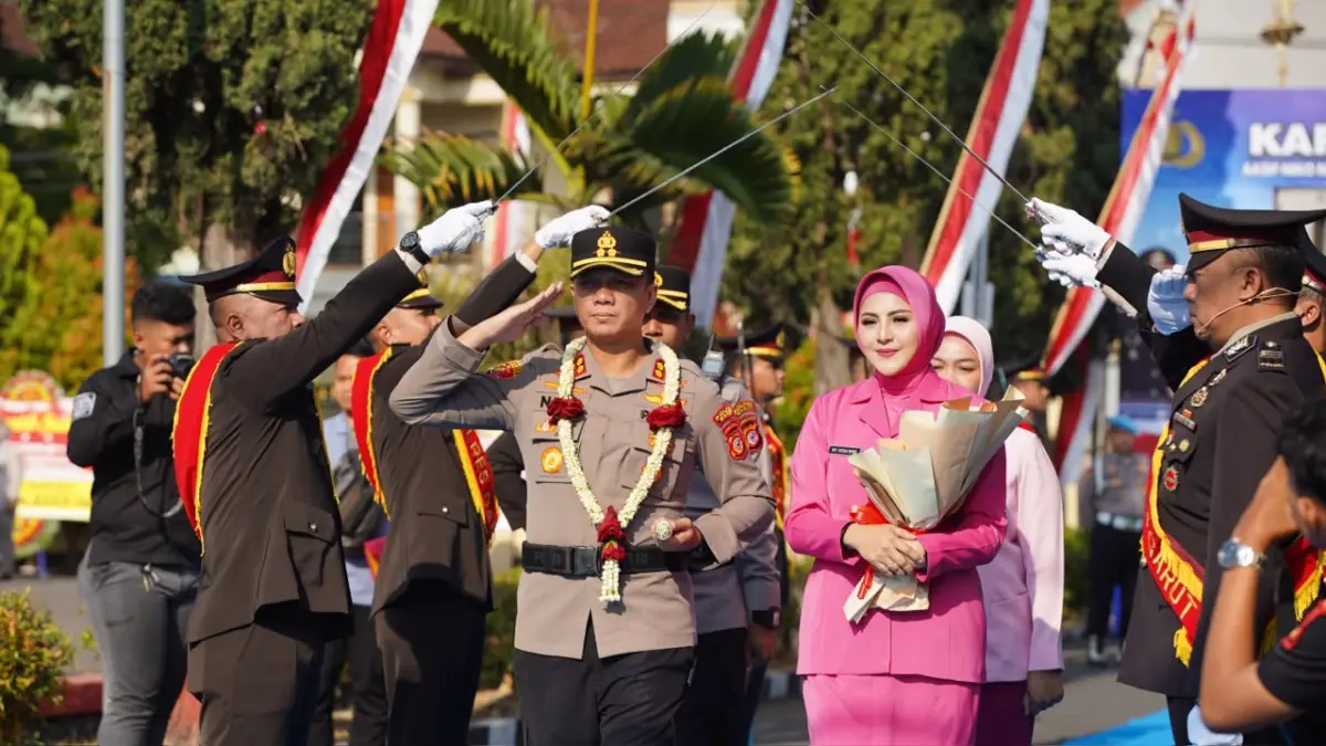 kegiatan Serah Terima Jabatan (Sertijab) Kapolres Garut dari AKBP Yugi Bayu Hendarto, S.I.K., M.A.P., kepada AKBP Niko N. Adi Putra, S.H., S.I.K., M.H., pada Rabu (29/7/2026).