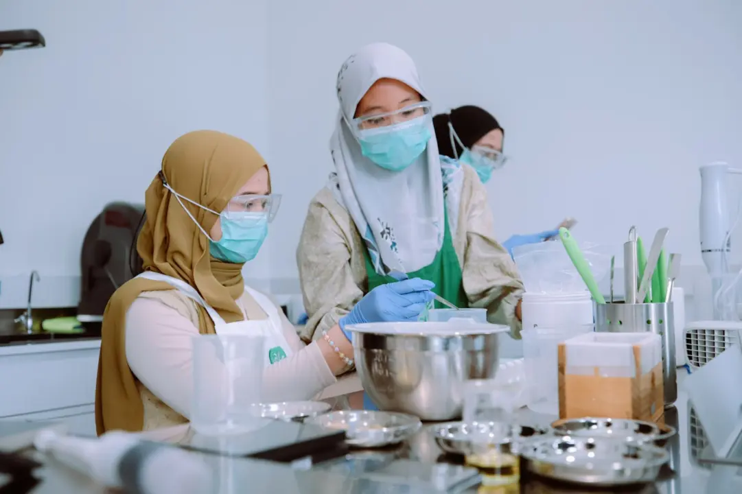 Akhir Pekan di Bandung Makin Seru, Belajar Membuat Sabun Organik di Corals Soapery