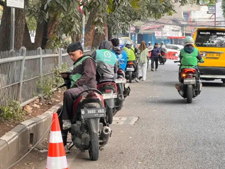 Sejumlah pengendara Ojol di Bandung
