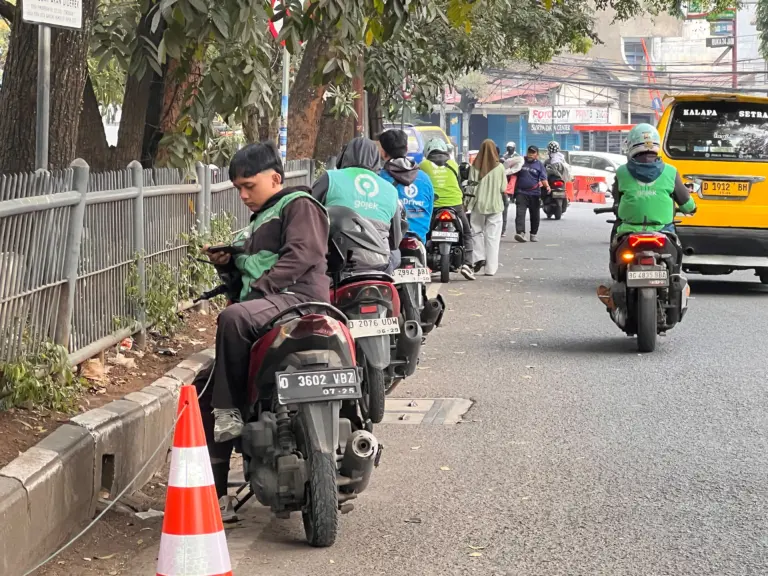 Dihantui Rasa Takut Saat Cari Nafkah, Ojol Khawatir Maraknya Begal di Bandung Sejumlah pengendara Ojol di Bandung