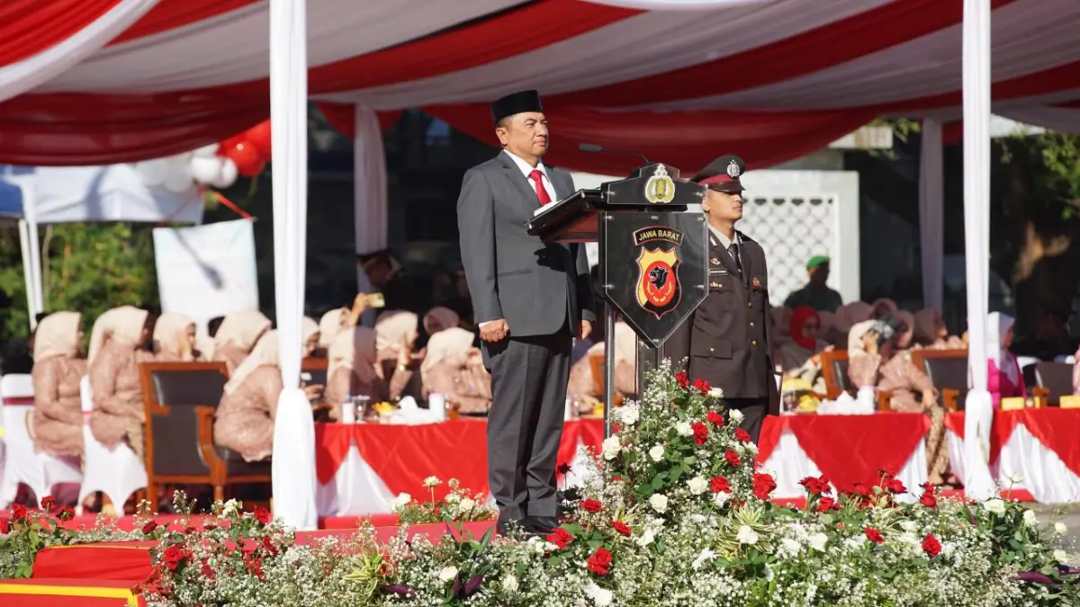 Bupati Garut, Abdusy Syakur Amin,