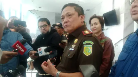 Kasus Penganiayaan YTR Jadi Atensi Kajati Jabar, Berkas Segera Dilimpahkan Kajati Jabar Sutikno (Sarah/Koran Mandala)