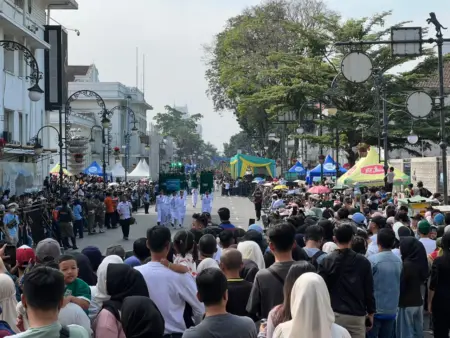 Ribuan Warga Padati Asia Africa Festival 2026, Kawasan Jalan Asia Afrika Dipenuhi Pengunjung