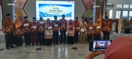Tanpa Hibah Pemda, PWRI dan LLI Garut Satukan Kepedulian Lewat Santunan dan Bakti Sosial (Rida/Koran Mandala)