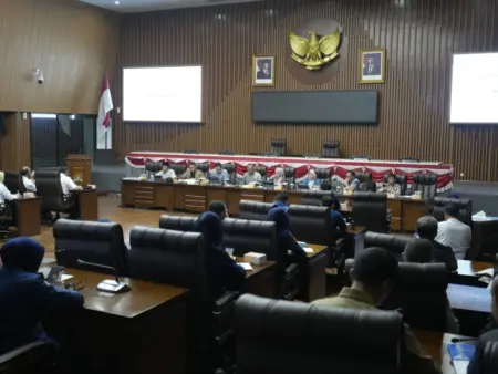 Komisi III DPRD Bandung Soroti Pemangkasan Anggaran, Operasional Damkar Terancam Lumpuh hingga Risiko TPA Kolaps