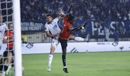 Pemain Persib Bandung Julio Cesar