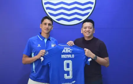 Luka Menalo Pilih Nomor 9 di Persib, Terinspirasi Legenda Brasil Ronaldo