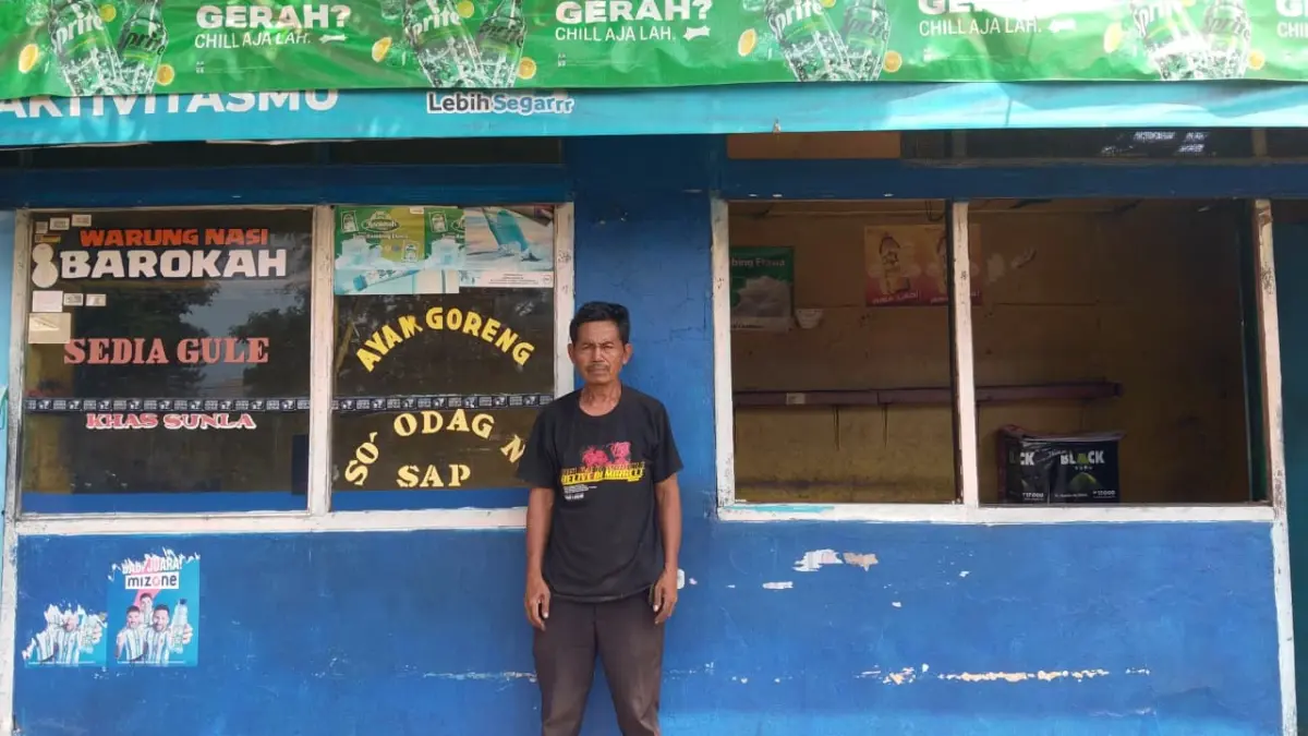 Iyas,Pedagang Asongan Terminal Cicaheum