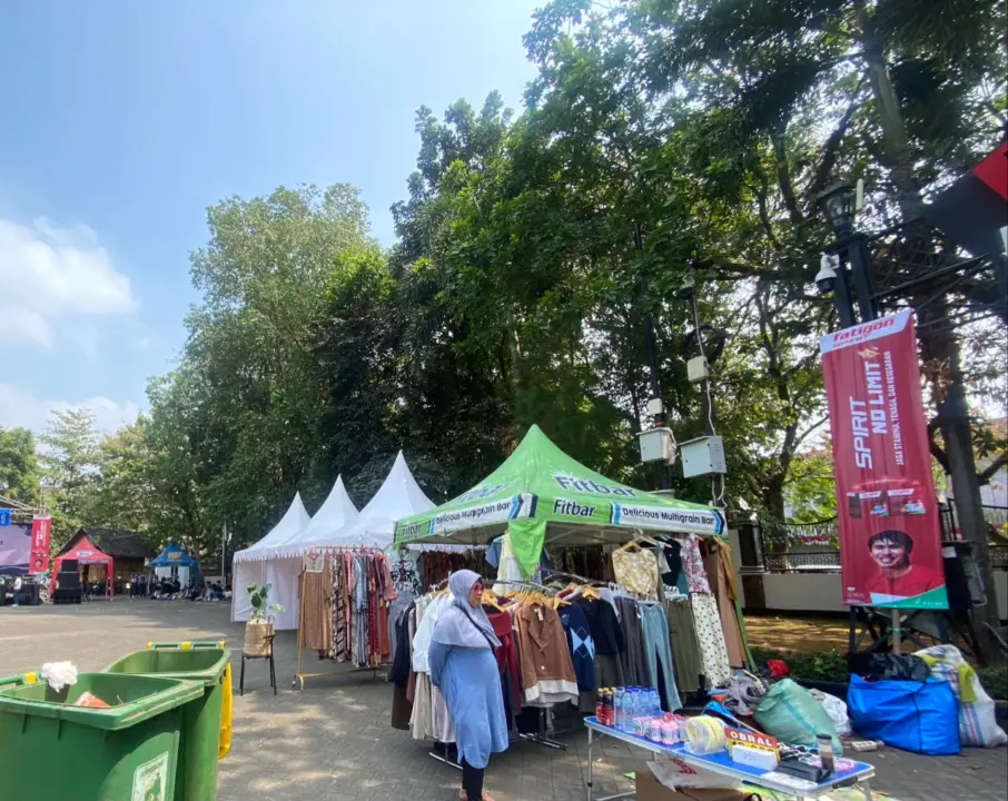 Bazar UMKM Alun-alun Purwakarta Dongkrak Penjualan Pedagang Lokal (Rachma/Koran Mandala)