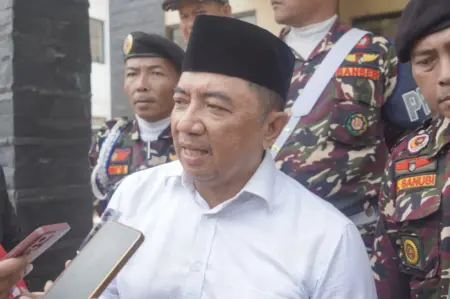 Bupati Garut Ungkap Progres Perbaikan Jalan Banjarwangi Bupati Garut Abdusy Syakur Amin menjelaskan progres perbaikan Jalan Banjarwangi usai menghadiri pelantikan PC Muslimat NU Kabupaten Garut.