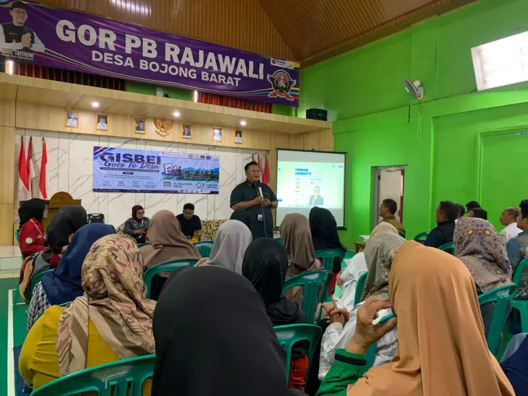 Warga Bojong Barat mendapat edukasi pengelolaan keuangan dan investasi syariah (Rachma/Koran Mandala)