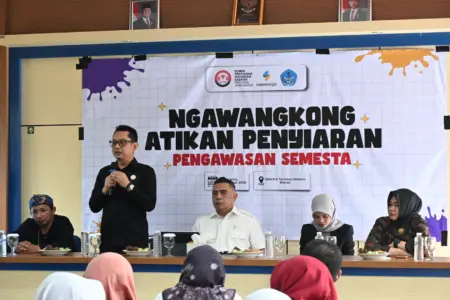 Ketua KPID Jawa Barat, Adiyana Slamet