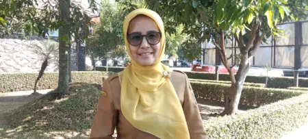 Janji Politik Ditunaikan, 1.000 Keluarga di Garut Terima Bantuan Rp2 Juta Kadinsos Garut dr.Hj Marlinda bansos dua juta per kepala keluarga,dua tahapan penyaluran