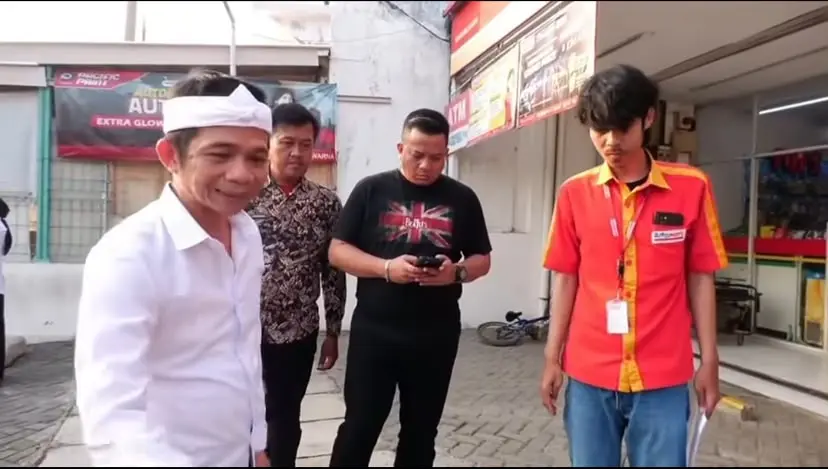 Om Zein Sidak Saluran Air di Purwakarta, Bangunan Penghambat Irigasi Dibongkar Sukarela