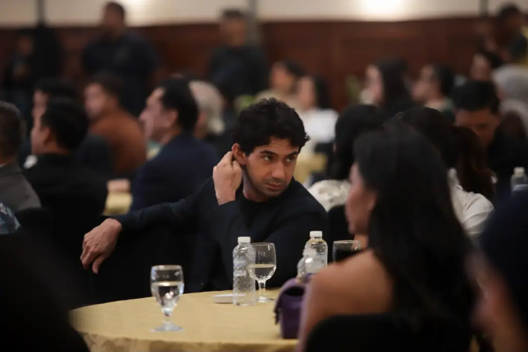 Reza Rahadian saat menghadiri acara Festival film Bandung