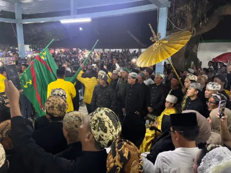 Menjaga Pendar Syiar Islam dan Tradisi dalam Puncak Pelal Panjang Jimat Keraton Kasepuhan