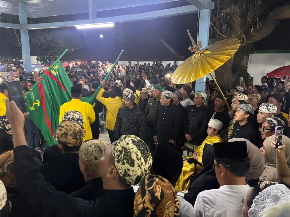 Menjaga Pendar Syiar Islam dan Tradisi dalam Puncak Pelal Panjang Jimat Keraton Kasepuhan