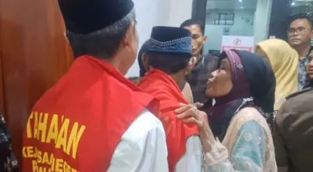 Hampir 7 Bulan Ditahan, Abah Bisri 75 Tahun Masih Menunggu Putusan Hampir 7 Bulan Ditahan, Abah Bisri 75 Tahun Masih Menunggu Putusan