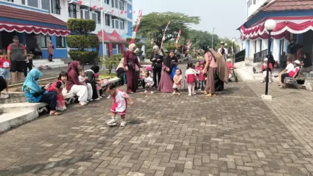 Semarak HUT ke-81 RI di Apartemen Transit Ujungberung, Lomba Warga Jadi Ajang Pererat Silaturahmi Semarak HUT ke-81 RI di Apartemen Transit Ujungberung, Lomba Warga Jadi Ajang Pererat Silaturahmi
