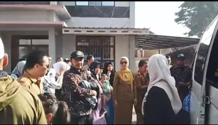 Delapan Siswa Garut Berangkat ke Sekolah Rakyat, Dinsos Fasilitasi Hingga Lokasi Pendidikan Delapan Siswa Garut Berangkat ke Sekolah Rakyat, Dinsos Fasilitasi Hingga Lokasi Pendidikan