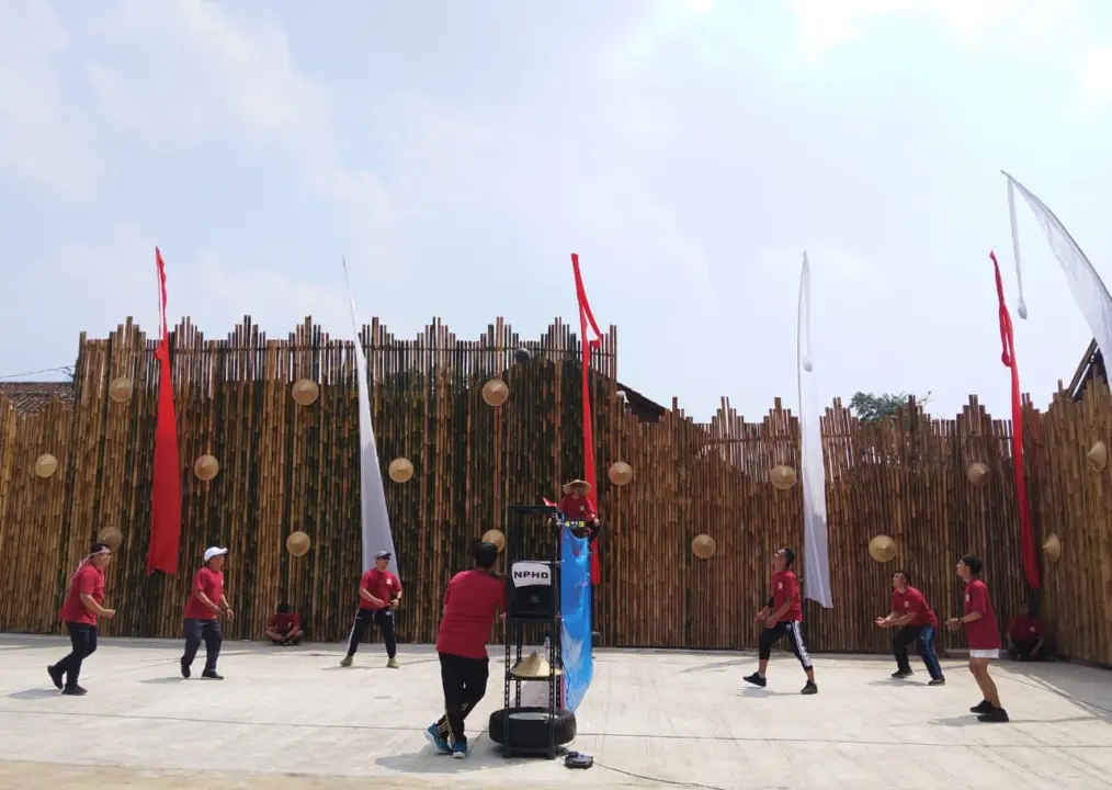 Momentum HUT ke-81 RI di lingkungan KPU Jawa Barat Senin 17/8/2026 (Sarah/Koran Mandala)