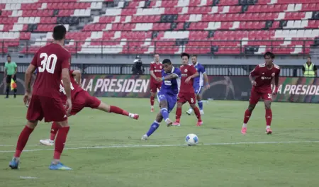 Pemain Persib Bandung Barros