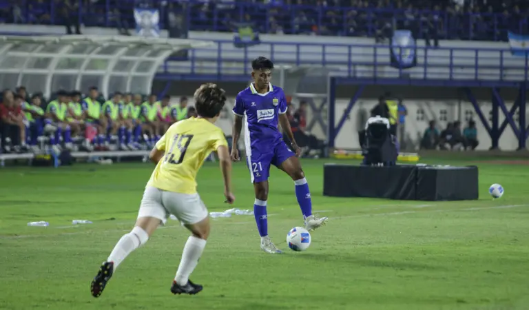 Penantian Tiga Musim Berakhir, Faris Abdul Hafizh Akhirnya Jalani Debut Bersama Persib Pemain Persib Bandung, Faris Abdul Hafizh.