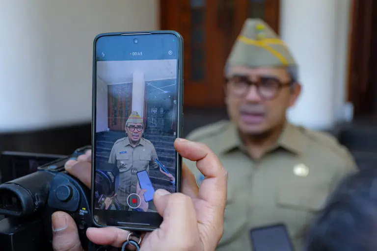 Wali kota Bandung M. Farhan