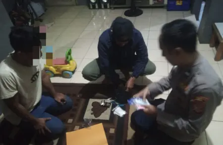Polsek Wanaraja Gerebek Rumah, Puluhan Obat Psikotropika dan 11 Resep Diamankan