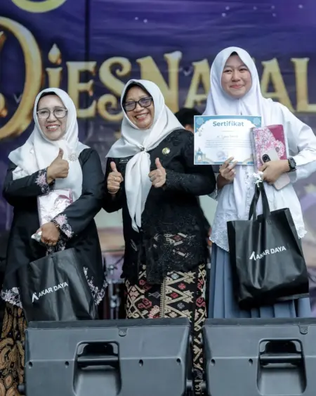 Dari Koin Rp500, Mimpi Syakira Menjejak Tanah Suci Akhirnya Terwujud