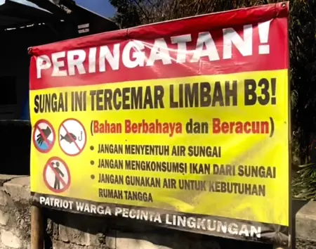 Sungai Cihaur Kembali Merah dan Berbusa, Warga Cipeundeuy: Setelah Diawasi, Limbah Muncul Lagi