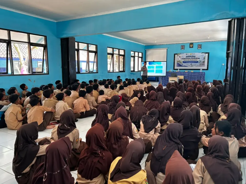 167 Pelajar SMPN 5 Tarogong Kidul Dibekali Hadapi Bullying dan Narkoba