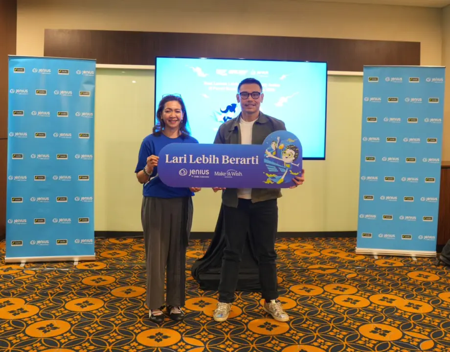 Kanan - Kiri) Retail Banking Digital Platform & Innovation Head SMBC Indonesia, Febri Rusli bersama Chief Marketing Communication Make-A-Wish Indonesia Miranti Hadisusilo